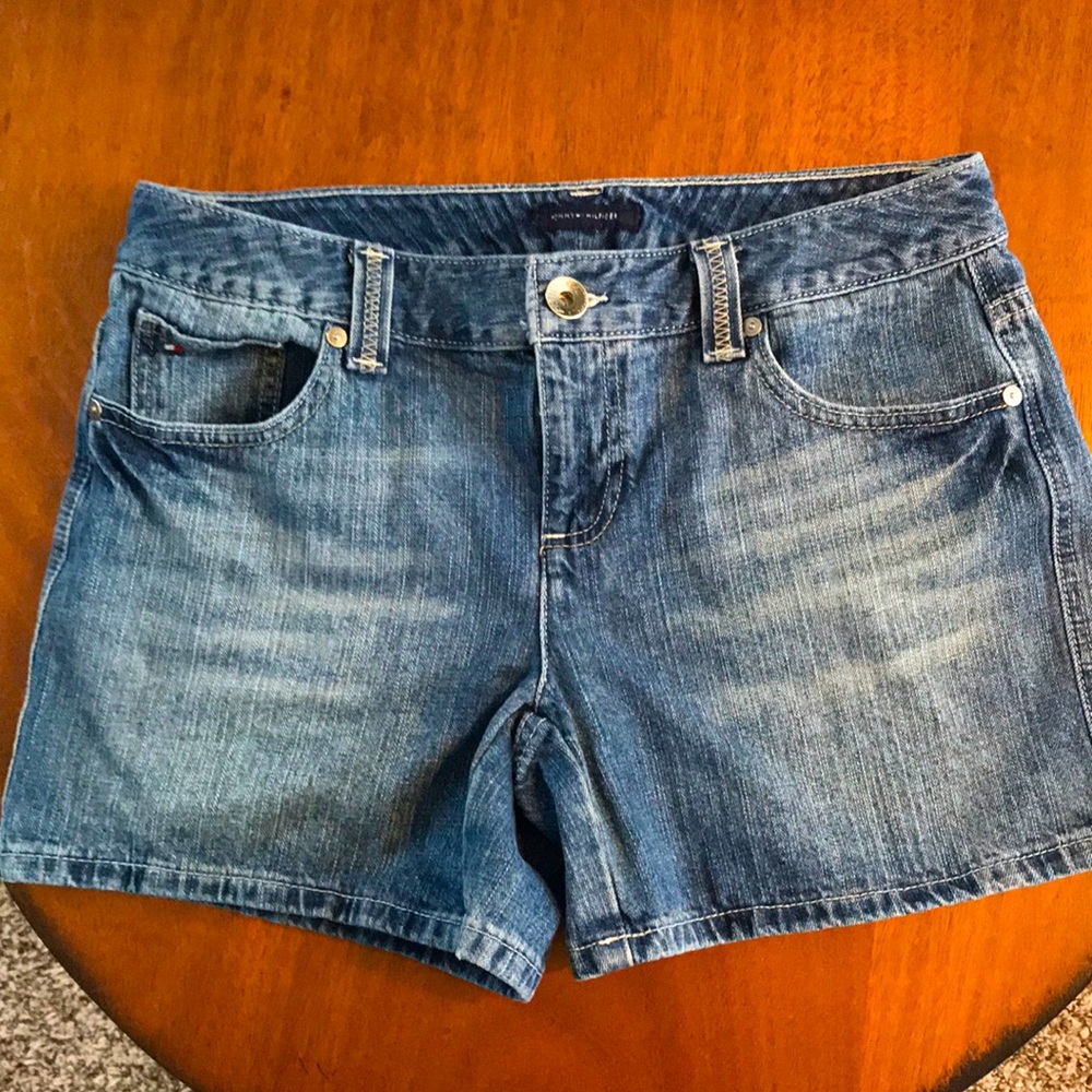 Tommy Hilfiger Short Denim Size 6